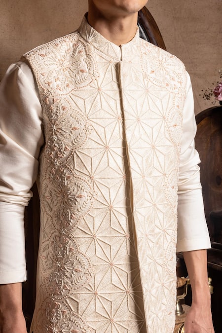 Amrit Dawani_Ivory Cotton, , Chanderi Embroidery, Beads Floral Bundi And Kurta Set _Online_at_Aza_Fashions