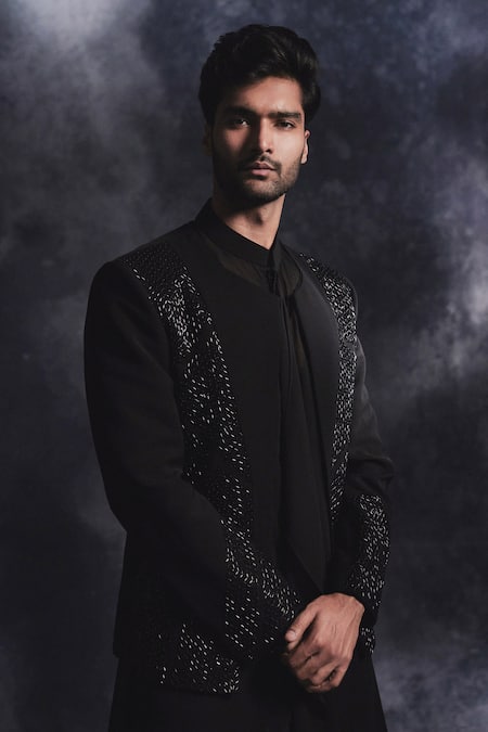 Shop Varun Chakkilam Black Poly Blend Suiting Fabric Metallic Open Jacket And Kurta Set at Aza Fashions Shop_Varun Chakkilam_Black Poly Blend Suiting Fabric Metallic Open Jacket And Kurta Set _at_Aza_Fashions
