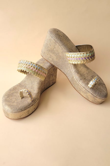 Tic Tac Toe Footwear Lace Embellished Angootha Wedges 