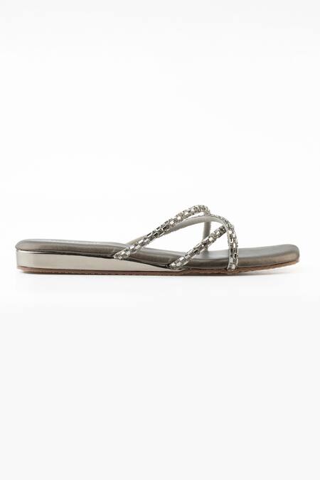 Amazon.com | 7 Color Women's Jewel Flip-Flop Sandals, Thong Sandals for  Women Dressy (numeric_5), 5, Silver | Flip-Flops