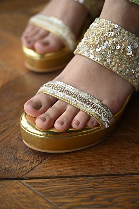Buy_Miraki_Gold Zari, Pearls, Beads, Sequins And Embroidered Wedges 