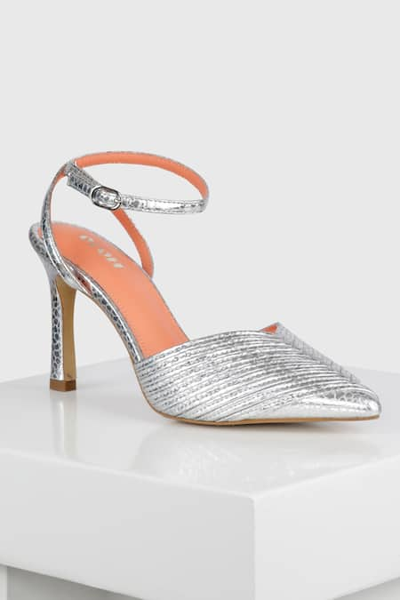 OROH Silver Vitoria Leather Textured Pumps 