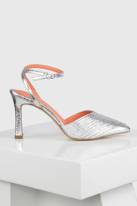 Oroh Silver Vitoria Leather Textured Pumps Online at Aza Fashions Oroh_Silver Vitoria Leather Textured Pumps_Online_at_Aza_Fashions