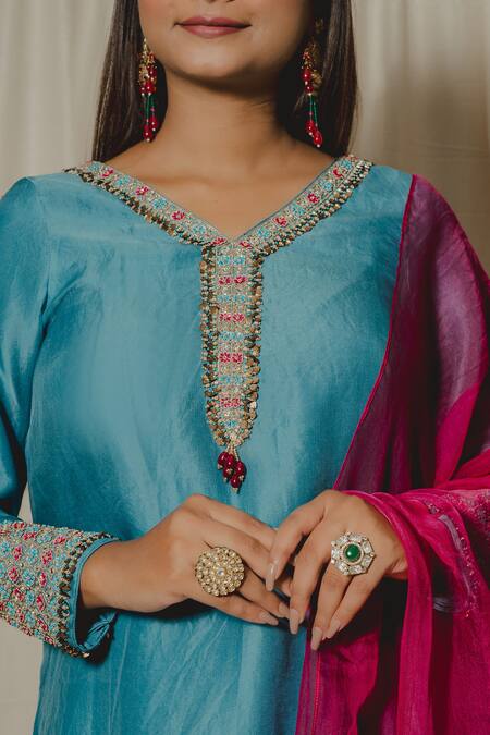 Buy Shinor Blue Silk Organza Hand Embroidery French Knots V Neck Kurta Set Online at Aza Fashions Buy_Shinor_Blue Silk Organza Hand Embroidery French Knots V Neck Kurta Set _Online_at_Aza_Fashions