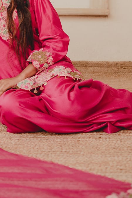 Shinor Fuchsia Kurta And Palazzo Chanderi Embroidered Silk Thread Floral Set at Aza Fashions Shinor_Fuchsia Kurta And Palazzo Chanderi Embroidered Silk Thread Floral Set _at_Aza_Fashions