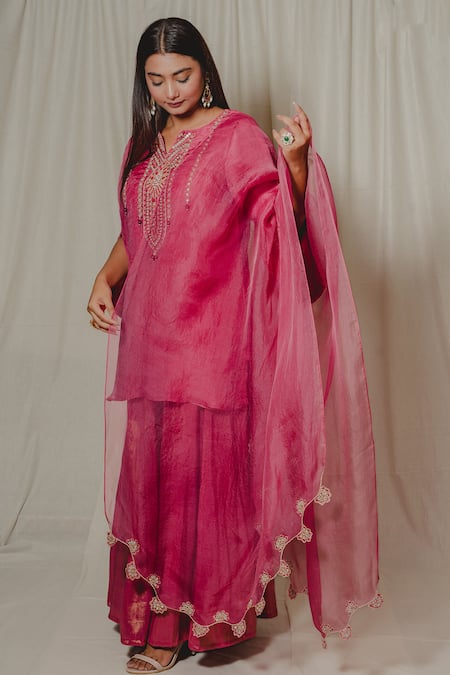 Shop_Shinor_Pink Silk Organza Hand Embroidery French Knots Notched Kurta Set _at_Aza_Fashions