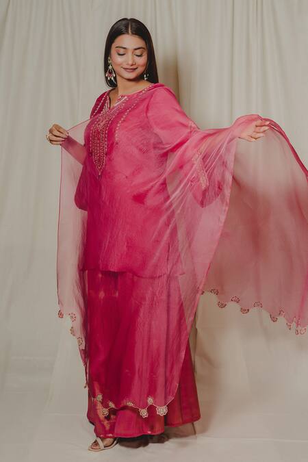Shinor_Pink Silk Organza Hand Embroidery French Knots Notched Kurta Set _at_Aza_Fashions