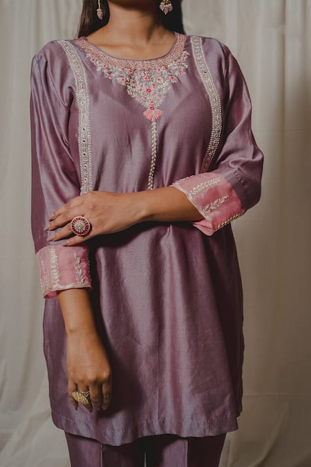 Shinor_Purple Chanderi Hand Embroidery French Knot. Cutdana Kurta Pant Set  _at_Aza_Fashions