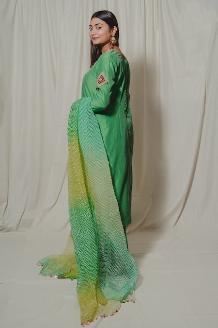 Shinor Chanderi Embroidered Kurta Set 