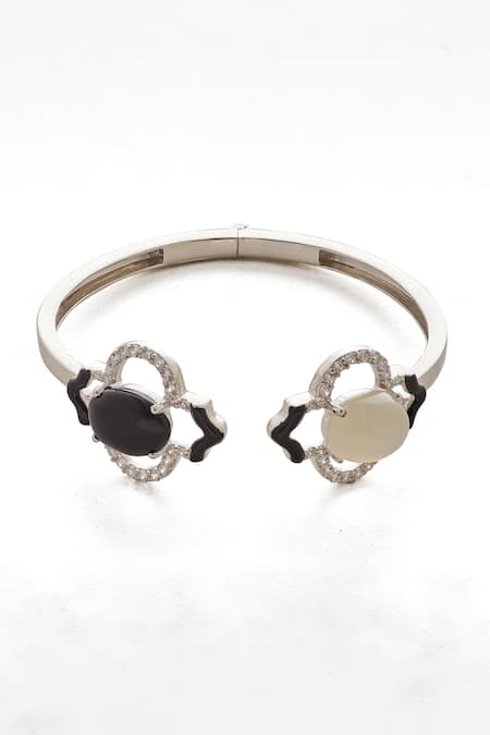 Janvi Sachdeva Design Mughal Jaal Studded Bracelet 