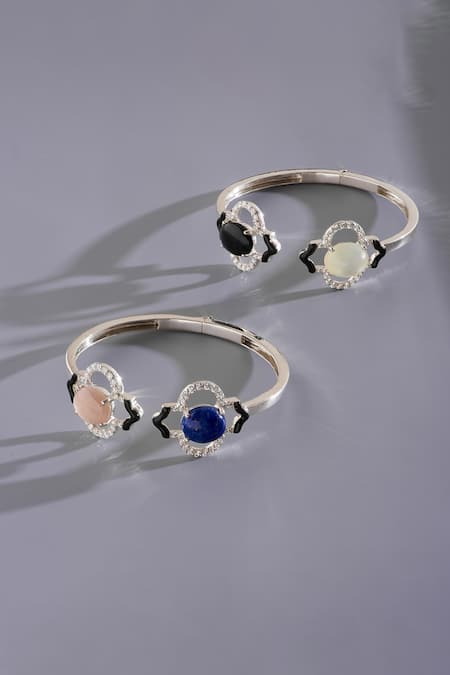 Janvi Sachdeva Design Mughal Jaal Studded Bracelet 