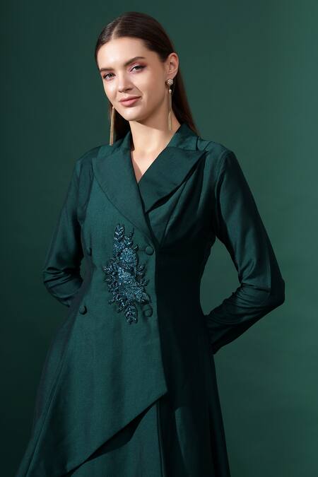 Buy_Aakaar_Green Cotton, Silk Crystal Flora Applique Blazer Kurta With Flared Pant _Online_at_Aza_Fashions