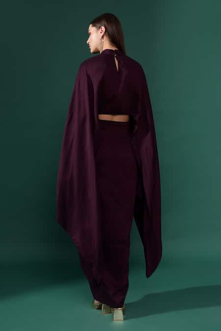 Aakaar Batwing Sleeves Crop Top With Draped Skirt 