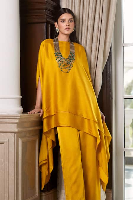 Basanti - Kapde Aur Koffee Yellow Silk Layered Cape Top And Pant Set Online at Aza Fashions Basanti - Kapde Aur Koffee_Yellow Silk Layered Cape Top And Pant Set _Online_at_Aza_Fashions