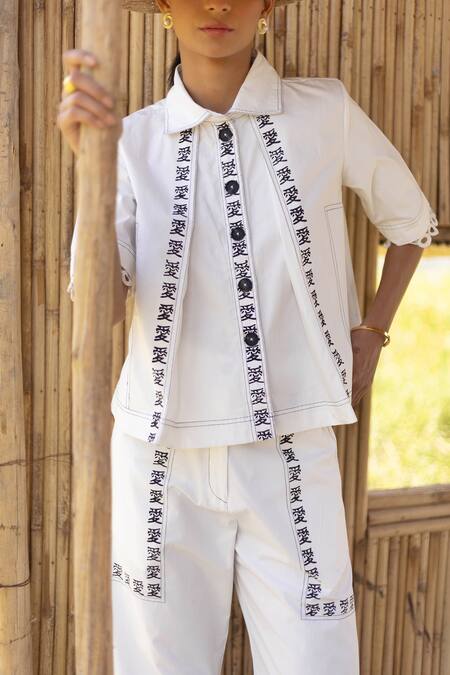 Kranberra_White Cotton Printed Calligraphy Ti Amo Mandarin Placement With Pant _Online_at_Aza_Fashions