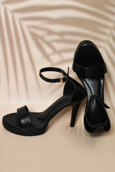 Peep toe buckle discount plain buckle sandals