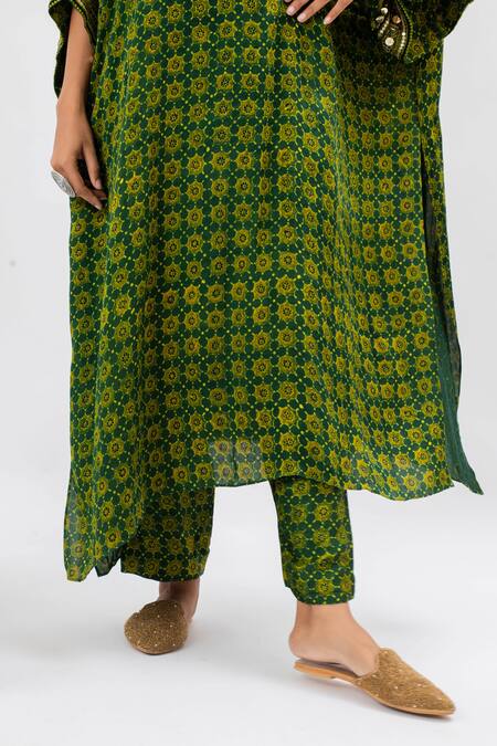 Buy_Prahnaaya_Green Handloom Cotton, Satin Sequins, Zari Handblock Ajrakh Kurta And Pant Set 