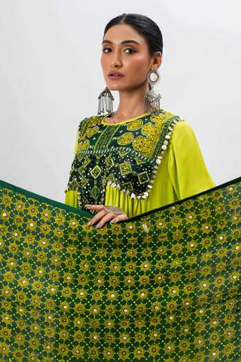 Prahnaaya Green Satin Sequins, Zari, Embroidery Round Neck Yoke Kurta Set at Aza Fashions Prahnaaya_Green Satin Sequins, Zari, Embroidery Round Neck Yoke Kurta Set _at_Aza_Fashions