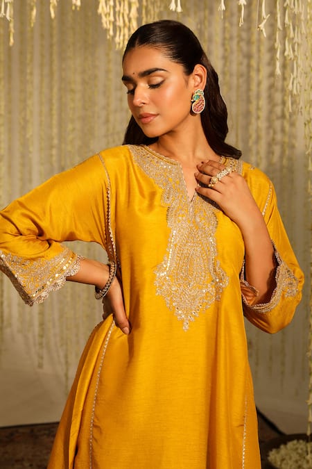 Sheetal Batra_Yellow , Satin Mehnaaz Paisley Placement Anarkali With Dogri Salwar _Online_at_Aza_Fashions
