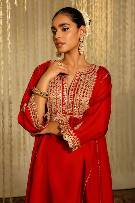 Buy_Sheetal Batra_Red Silk Sequins, Mehreen Floral Placement Anarkali With Dogri Salwar _Online_at_Aza_Fashions