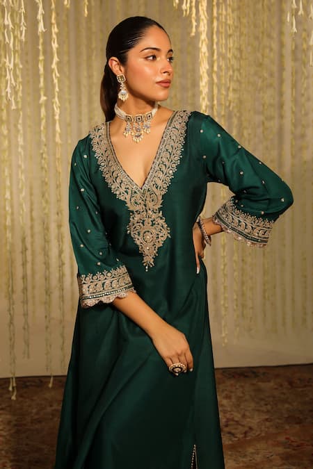 Shop_Sheetal Batra_Emerald Green Silk Sequins, Mysha Paisley Long Kaftan With Doghri Salwar _Online_at_Aza_Fashions