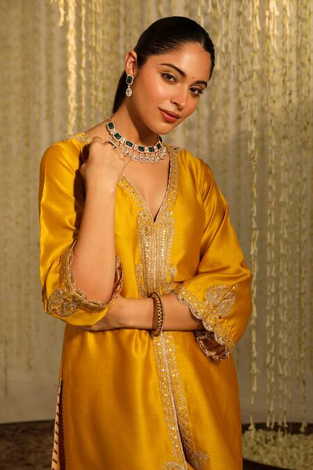 Buy Sheetal Batra Yellow Silk, Chanderi, Bamboo Umrah Paisley Kurta With Tulip Dhoti Pant Online at Aza Fashions Buy_Sheetal Batra_Yellow Silk, Chanderi, Bamboo Umrah Paisley Kurta With Tulip Dhoti Pant _Online_at_Aza_Fashions