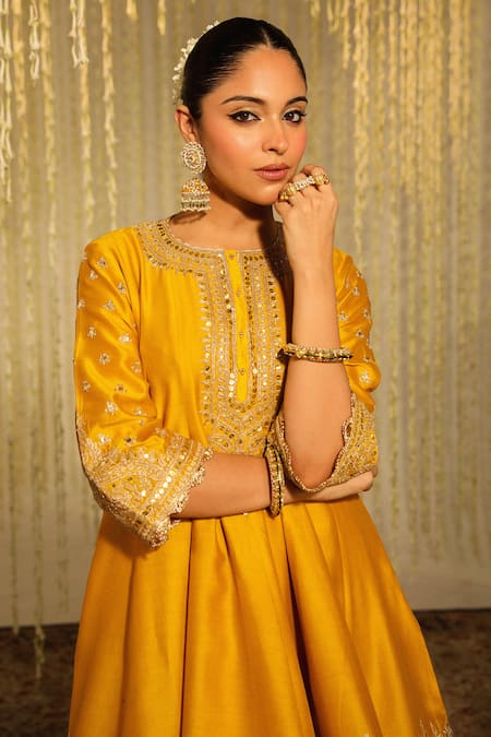 Sheetal Batra_Yellow , Chanderi, Bamboo, Organza Warizah Kalidar Dogri Salwar Set _Online_at_Aza_Fashions
