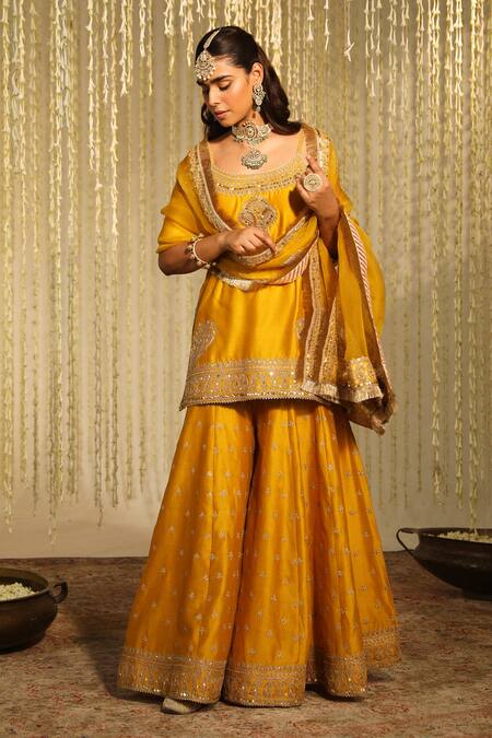 Buy_Sheetal Batra_Yellow Silk Organza, Silk, Chanderi Embroidery, Sequins Aabroo Kurta Set _Online_at_Aza_Fashions