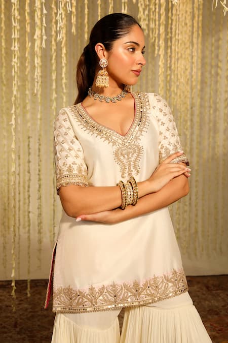Buy Sheetal Batra Ivory , Georgette, Organza Zari, Aaira Yoke Embroidered Kurta Set Online at Aza Fashions Buy_Sheetal Batra_Ivory , Georgette, Organza Zari, Aaira Yoke Embroidered Kurta Set _Online_at_Aza_Fashions