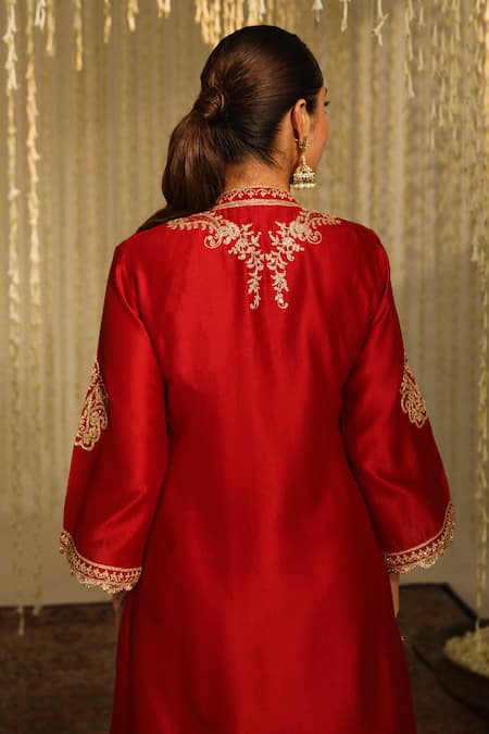 Sheetal Batra Gulbano Floral Embroidered Kurta & Dhoti Pant Set 