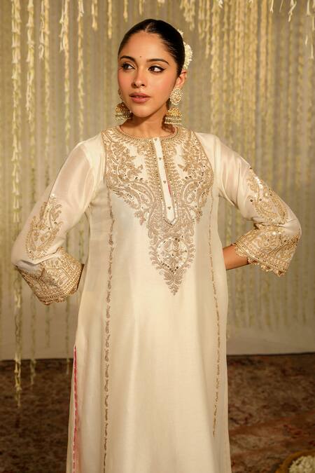 Buy Sheetal Batra Ivory , Chanderi, Organza Sequins, Lace, Mahika A-line Kurta Set Online at Aza Fashions Buy_Sheetal Batra_Ivory , Chanderi, Organza Sequins, Lace, Mahika A-line Kurta Set _Online_at_Aza_Fashions