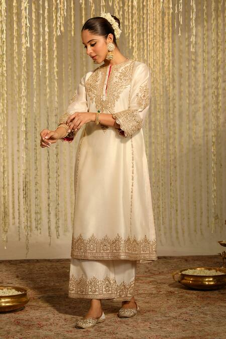 Shop Sheetal Batra Ivory , Chanderi, Organza Sequins, Lace, Mahika A-line Kurta Set Online at Aza Fashions Shop_Sheetal Batra_Ivory , Chanderi, Organza Sequins, Lace, Mahika A-line Kurta Set _Online_at_Aza_Fashions