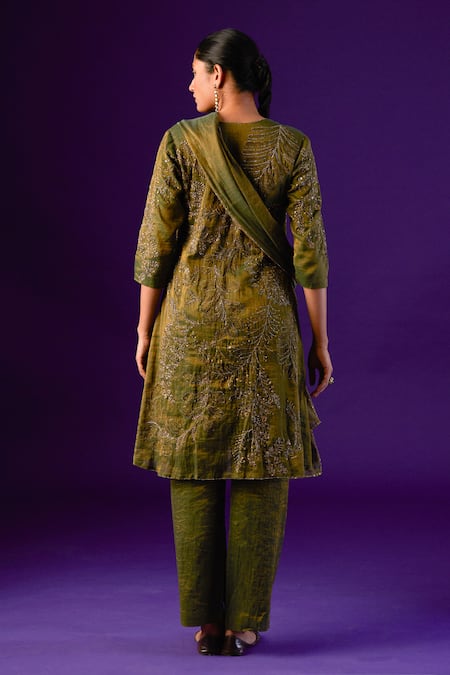 Aurul Sequin Floral Veil Embroidered Kurta Pant Set 