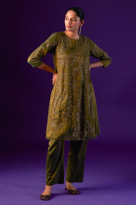Aurul_Green Cotton, Silk Sequins, Zari Round Floral Veil Embroidered Kurta Pant Set _at_Aza_Fashions