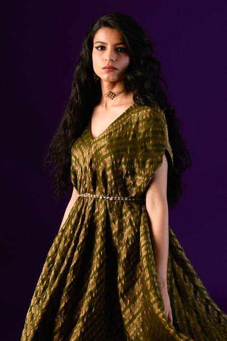 Buy Aurul Green Cotton, Silk Zari V-neck Striped Poncho Kurta With Pant Online at Aza Fashions Buy_Aurul_Green Cotton, Silk Zari V-neck Striped Poncho Kurta With Pant _Online_at_Aza_Fashions