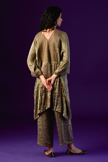 Aurul Striped Zari Bloom Embroidered Kurta Pant Set 