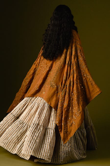 Aurul Bloom Zari Embroidered Poncho Dupatta Lehenga Set 