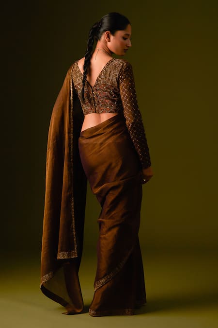 Aurul Zari Striped & Pitta Work Saree With Blouse 