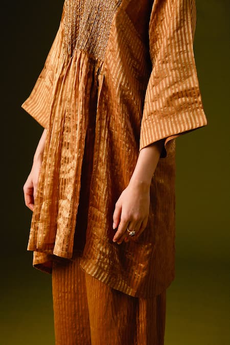 Aurul Brown Cotton, Silk Zari, Embroidery V-neck Striped Kurta Pant Set Online at Aza Fashions Aurul_Brown Cotton, Silk Zari, Embroidery V-neck Striped Kurta Pant Set _Online_at_Aza_Fashions