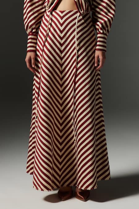 Buy_The Iaso_Maroon Jacquard Bria Chevron Pattern Skirt _Online_at_Aza_Fashions