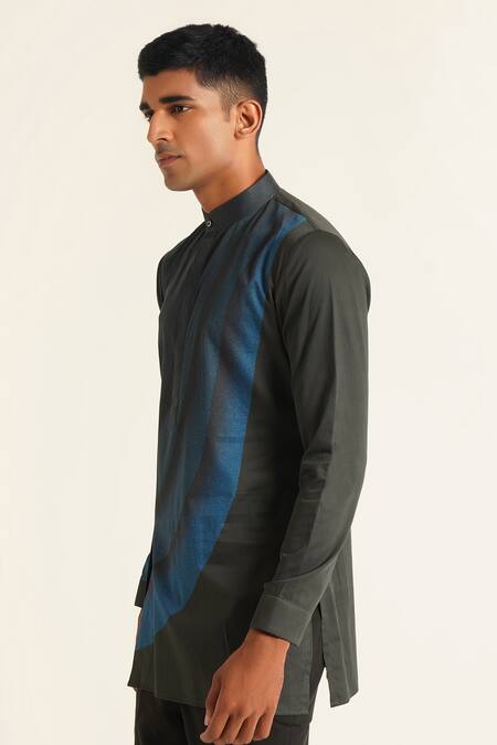 Buy_Dhruv Vaish_Black Cotton Satin Curved Line Print Short Kurta _Online_at_Aza_Fashions