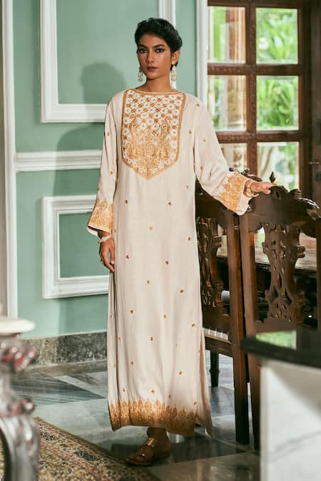 The Whole Nine Yards Ivory Matka Silk Hand Embroidery Kashmiri Round Neck Ekkam Kaftan 