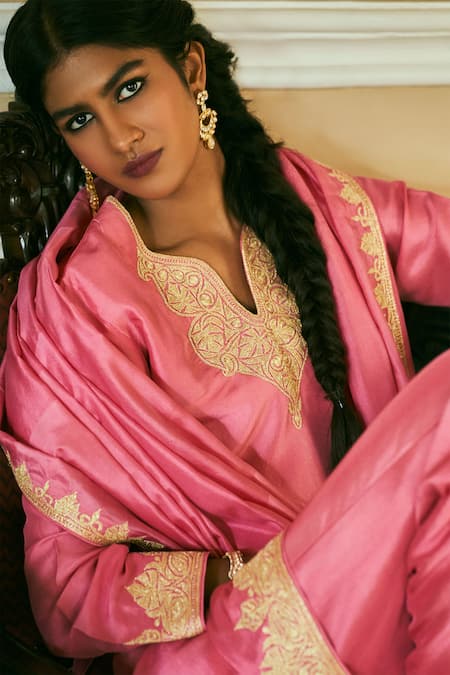 The Whole Nine Yards Pink , Organza Embroidery Split Nitara Placement Hand Kurta Pant Set Online at Aza Fashions The Whole Nine Yards_Pink , Organza Embroidery Split Nitara Placement Hand Kurta Pant Set _Online_at_Aza_Fashions