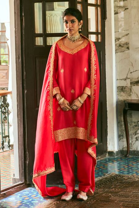 Shop The Whole Nine Yards Red Silk Embroidery Round Neck Rewa Hand Kurta Pant Set Online at Aza Fashions Shop_The Whole Nine Yards_Red Silk Embroidery Round Neck Rewa Hand Kurta Pant Set _Online_at_Aza_Fashions