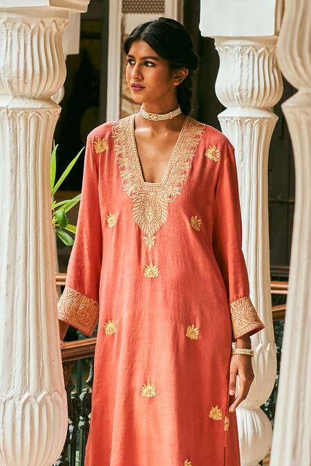 The Whole Nine Yards_Orange Silk Embroidery V-neck Sijh Hand Kaftan _Online_at_Aza_Fashions