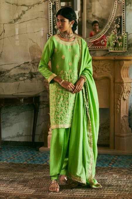 Buy The Whole Nine Yards Green Silk Embroidery Round Neck Vanhi Hand Kurta Pant Set Online at Aza Fashions Buy_The Whole Nine Yards_Green Silk Embroidery Round Neck Vanhi Hand Kurta Pant Set _Online_at_Aza_Fashions