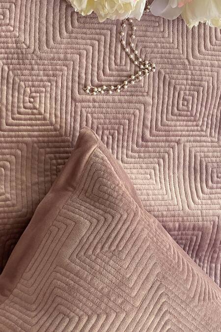 Buy Sadyaska Pink Velvet Pile Quilted Bedsheet Set Online at Aza Fashions Buy_Sadyaska_Pink Velvet Pile Quilted Bedsheet Set_Online_at_Aza_Fashions