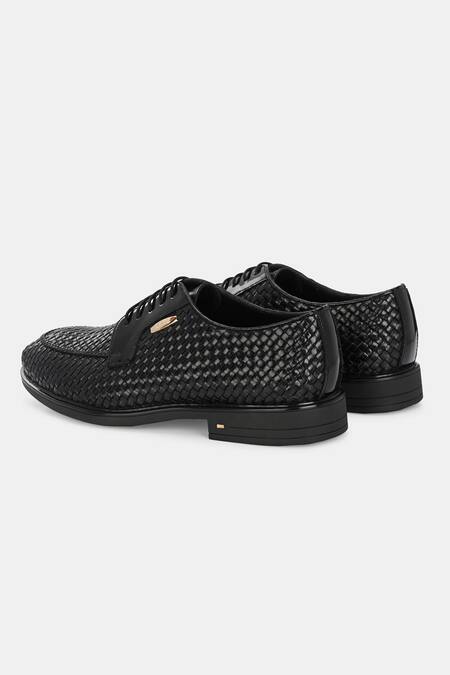 Lafattio_Black Hand Woven Lace Up Shoes  _at_Aza_Fashions