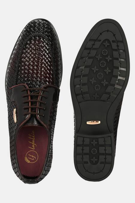Buy_Lafattio_Maroon Hand Woven Textured Lace Up Shoes  