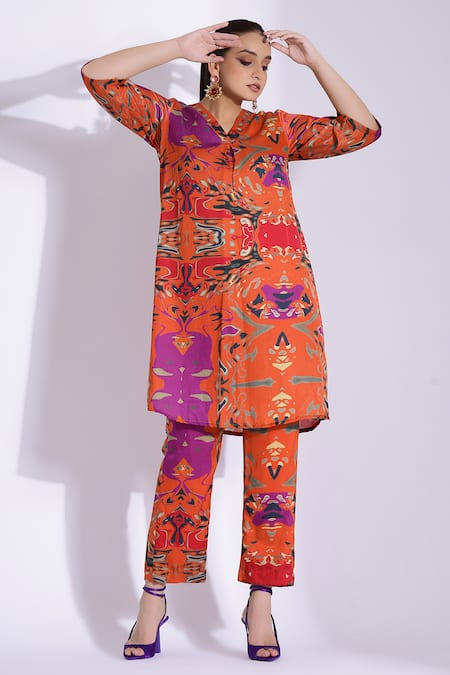 Studio Surbhi Orange Cotton, Silk V-neck Abstract Illusion Print Kurta With Pant